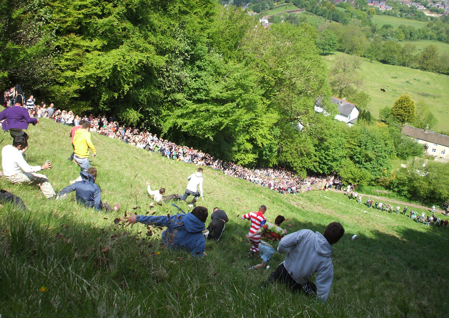 Катание сыров в Куперс-Хилл